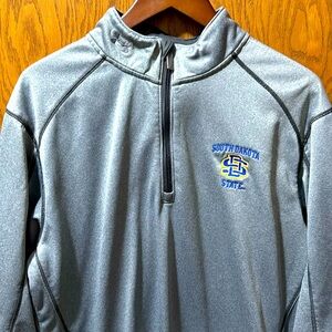 Under Armour Large pullover South Dakota State University Jackrabbits